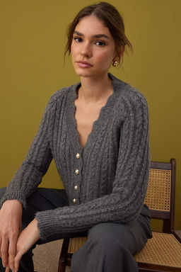 Antrasit Yumusak Dokulu Inci Dugme Detayl? Crop Triko H?rka TWOAW26HI00185