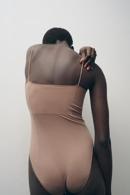FITTED BODYSUIT WITH STITCHING - Zara фото 8