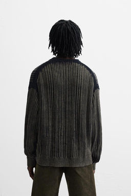 TEXTURED PRINTED SWEATER - Zara фото 3