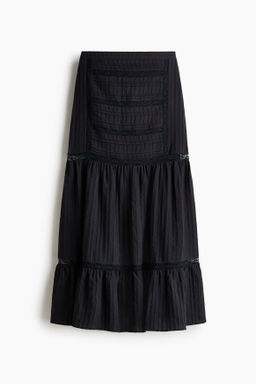 Maxifalda con inserciones de encaje