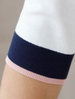 Джемпер с V-вырезом с коротким рукавом из вискозы