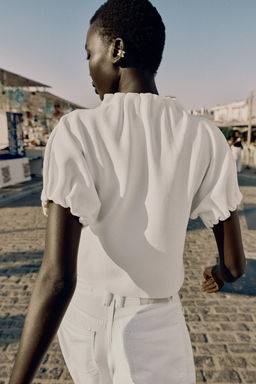 TOP PUNTO FRUNCES / Blanco - Zara фото 4