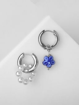 Серьги со съёмным элементом Трансформер цветок, цвет бело-синий в серебре