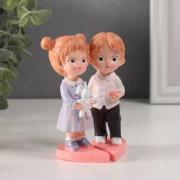 Набор фигурок полистоун «Парочка с зайком и шкатулкой», 2 шт., 5.5×6.5×11 см