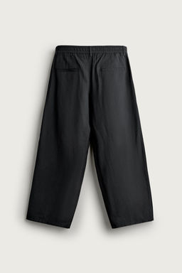PANTAL?N RELAXED FIT FLUIDO PLIEGUES / Negro - Zara фото 4