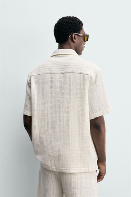 CAMISA REGULAR FIT ESTRUCTURA / Crudo - Zara фото 3