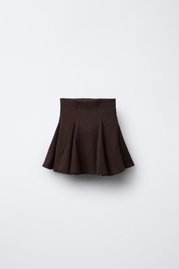 RUFFLED RIBBED BERMUDA SKORT
