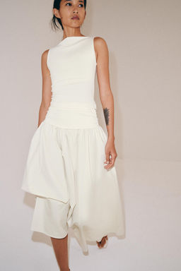 TOP CUELLO BARCO / Crudo