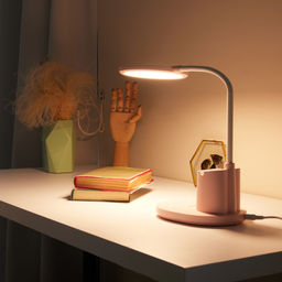 ULM-D150 15W/3000-6500K/DIM PINK Светильник настольный светодиодный с подставкой под телефон и канцелярские принадлежности. С ночной подсветкой. Сенсорный выключатель. Диммер. Розовый. TM Uniel