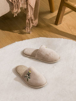 ?i?ek Nak??l? Kad?n Ev Terli?i