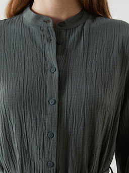 Hakim Yaka Dokulu Elbise