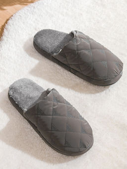 Kapitone Desenli Erkek Ev Terli?i