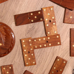 Игра настольная «Домино», 16×16×28 см, дерево шишам