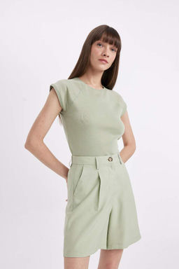 Базовая футболка в рубчик с короткими рукавами приталенного кроя с круглым вырезом