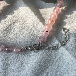 Бусы из Клубничного кварца