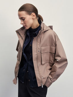 Куртка с накладными карманами и капюшоном / Zarina  фото 2