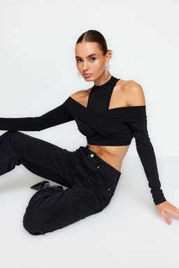 Trendyolmilla Siyah Pencere/Cut Out Detayl? Bluz TPRAW24BZ00026