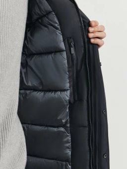 Парка утепленная с капюшоном / Zarina