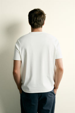 CAMISETA REGULAR FIT CUELLO PANADERO / Blanco roto - Zara фото 3