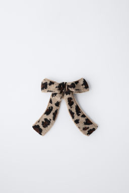 ANIMAL PRINT KNITTED BOW SCRUNCHIE