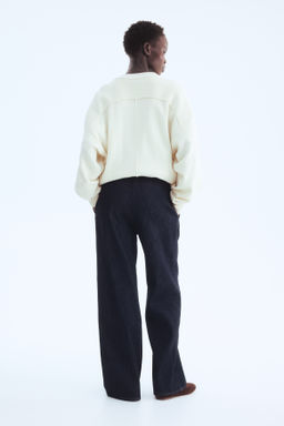 Pantal?n denim con cord?n de ajuste