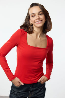 K?rm?z? Pamuklu Kare Yaka Regular Fit Orme Bluz TWOAW24BZ00016