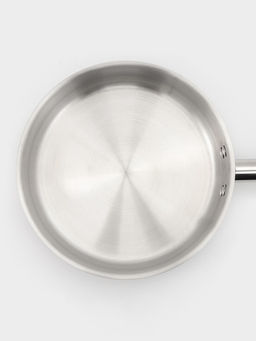 Сковорода - сотейник Hanna Knövell, 2.7 л, d=24 см, h=6.5 см, толщина стенки 0.6 мм, индукция, нержавеющая сталь, серебристая