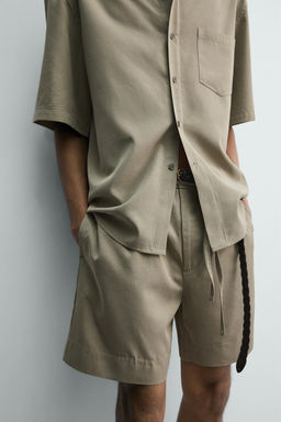 BERMUDA RELAXED FIT EFECTO LAVADO / Beige