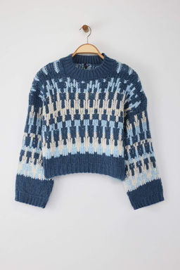 Mavi Yumusak Dokulu Etnik Desenli Kal?n Crop Triko Kazak TWOAW24KZ00688 - Trendyolmilla фото 6