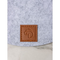 Салфетка сервировочная на стол Доляна Грэй, d=30 см, толщина 4 мм, цвет серый  фото 3