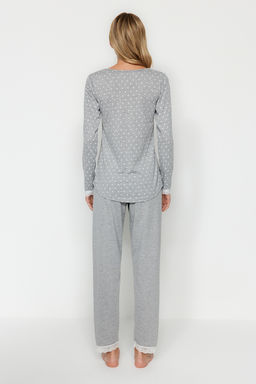 Gri Puantiyeli Dantelli Tshirt-Pantolon Orme Pijama Tak?m? THMAW24PT00182 - Trendyolmilla фото 7