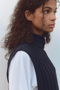 ZIP-UP GILET T-SHIRT - Zara фото 5