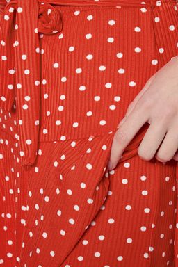 TRENDYOLMILLA K?rm?z? Etek Gorunumlu Yuksek Bel Mini Orme Sort TWOSS21SR0621 фото 52