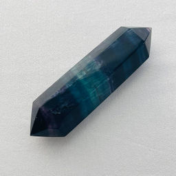 Кристалл двухконечный из Флюорита