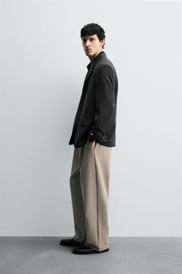 PANTAL?N RELAXED FIT PLIEGUES / Tostado claro - Zara фото 4