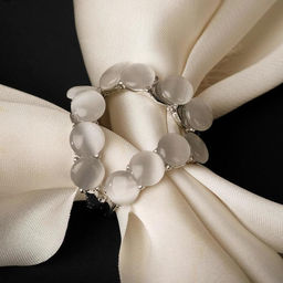 Муфта для платка «Треугольник», цвет серый в серебре