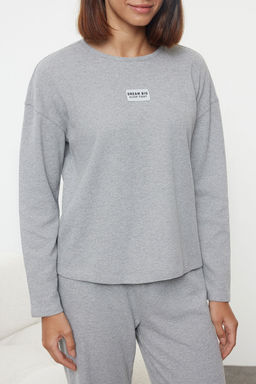 Trendyolmilla Gri Melanj Slogan Etiket Detayl? Waffle Kumas Orme Pijama Tak?m? THMAW25PT00022