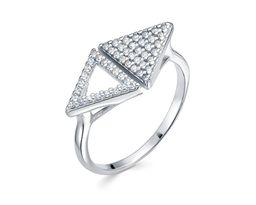 Кольцо из серебра куб.циркон., В10-0822