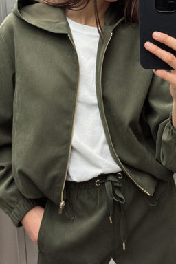TEXTURED BOMBER JACKET WITH HOOD - Zara фото 9