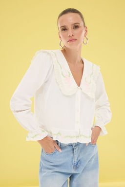 TRENDYOLMILLA Ekru V Yaka Nak?s Detayl? F?rf?rl? Gomlek TWOSS25GO00103