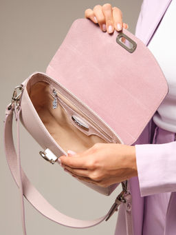 Сумка кожаная багет Azaro 31049 розовый дым