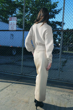 PLAIN KNIT SWEATER WITH VOLUMINOUS SLEEVES - Zara фото 3