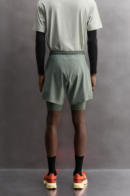 PANTALONES CORTOS ENTRENAMIENTO 2 EN 1 / verde lavado - Zara фото 3
