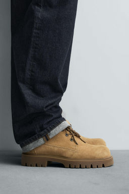 LEATHER CHUNKY BOOTS