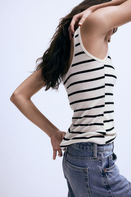 Top de tirantes en canale con tapeta de botones - H&m фото 4