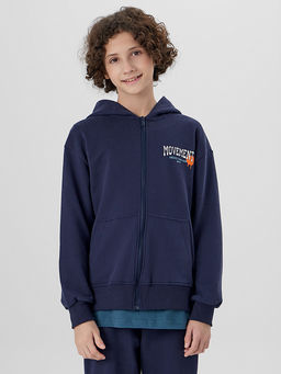 КОМПЛЕКТ ДЛЯ МАЛЬЧИКОВ (ТОЛСТОВКА, БРЮКИ, ФУТБОЛКА) - Mark formelle фото 4