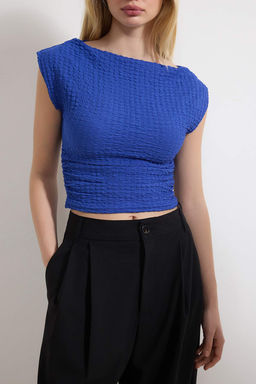 Saks Dokulu Kay?k Yaka Buzgulu Kolsuz Esnek Orme Bluz TWOSS25BZ00485