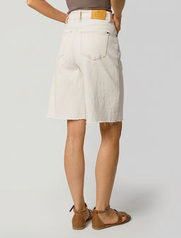 Шорты джинсовые Vilatte белые фото 5