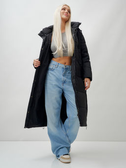 Пальто утепленное стеганное зимнее с капюшоном женское черного цвета 9608Ch - Mtforce фото 13