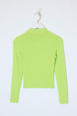 F?st?k Yesil Duz Fitted Asimetrik Yaka Kolsuz Aksesuar Detayl? Esnek Orme Bluz TWOSS26BZ00352